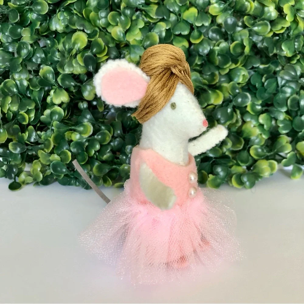 Ballerina Felt Mouse Art Doll Hand-sewn pink tutu hair bun Ballet handmade NWT